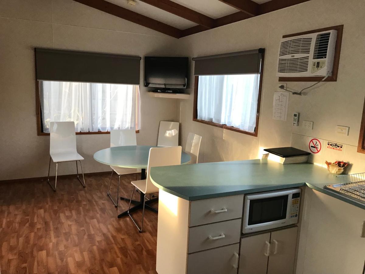 Inverloch Cabins & Apartments ภายนอก รูปภาพ