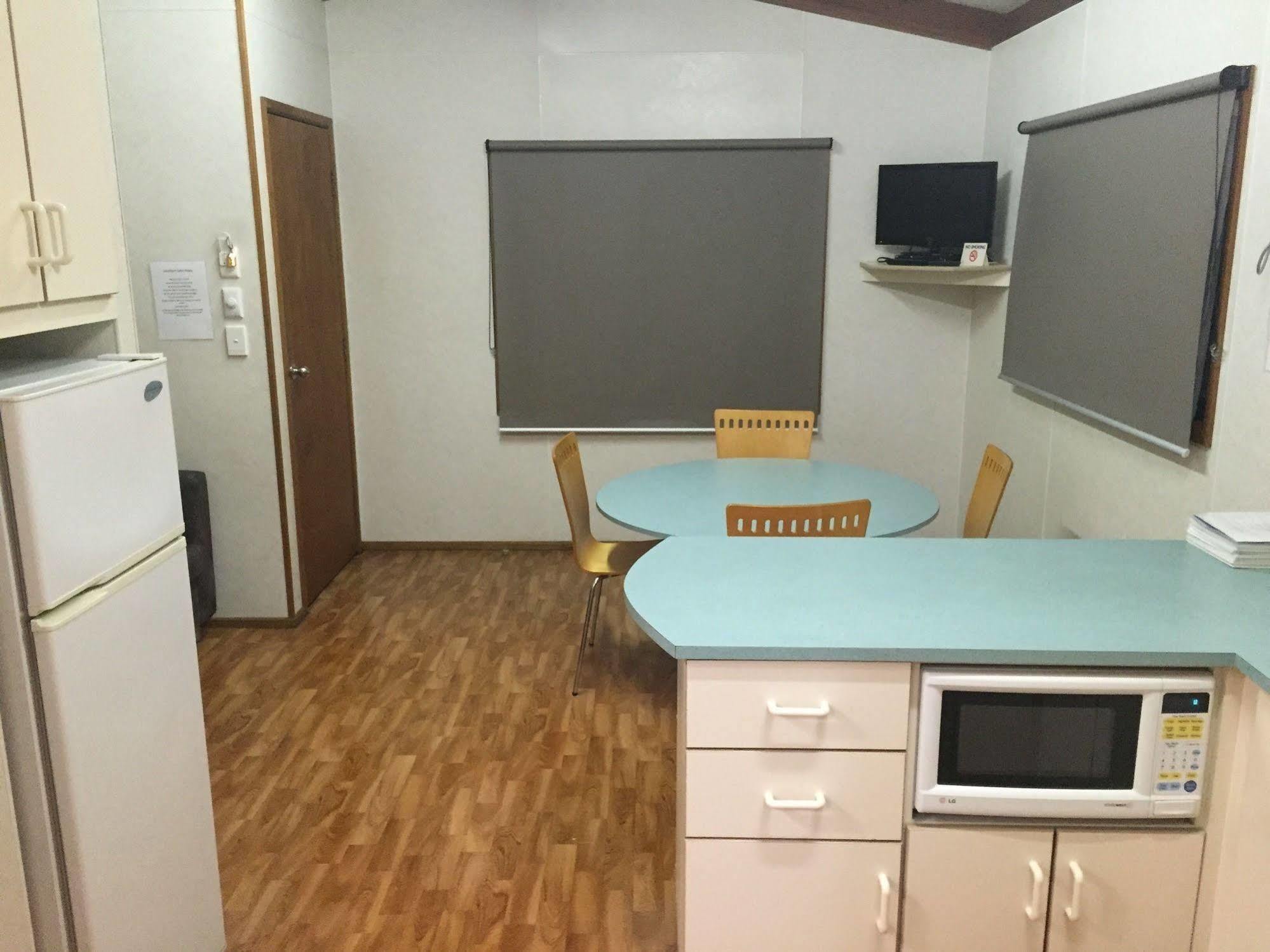 Inverloch Cabins & Apartments ภายนอก รูปภาพ